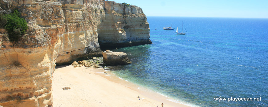 Sand at Praia do Pau Beach