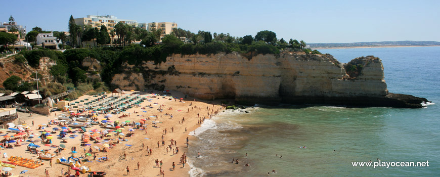 Este na Praia da Senhora da Rocha