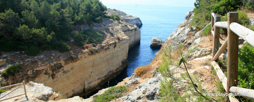 Cliff at Praia do Vale Espinhaço Beach