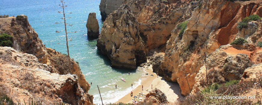 Praia do Barranco do Martinho Beach