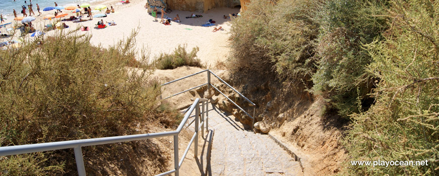 Access to Praia da Batata Beach