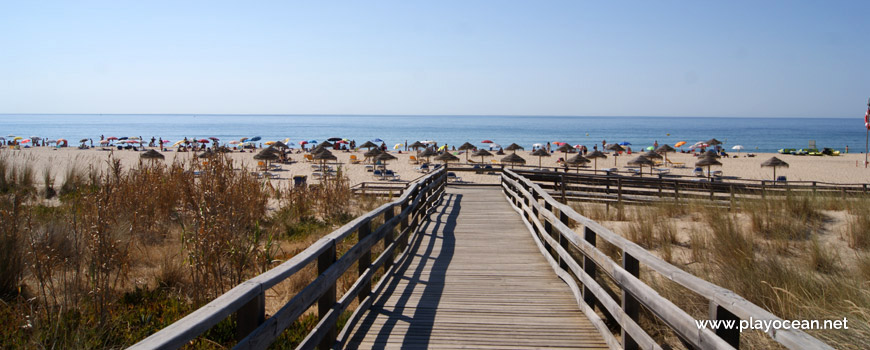 Access to Meia Praia Beach