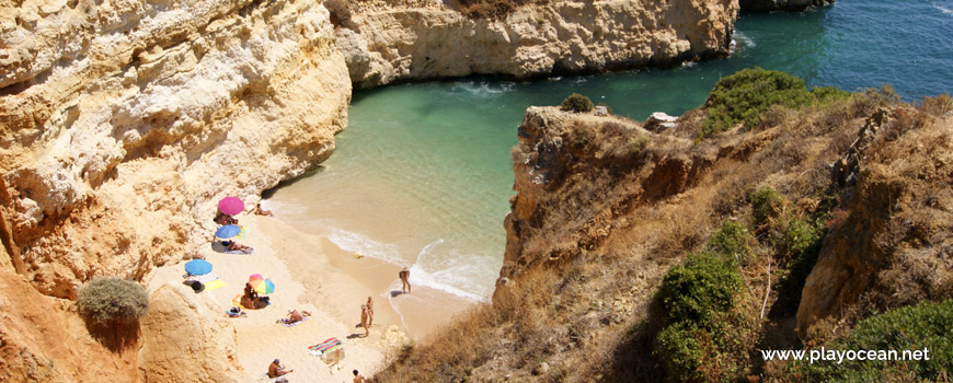 Praia dos Pinheiros Beach