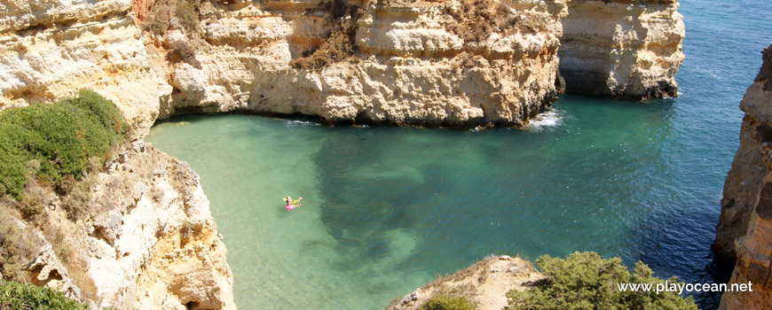 Sea at Praia dos Pinheiros Beach