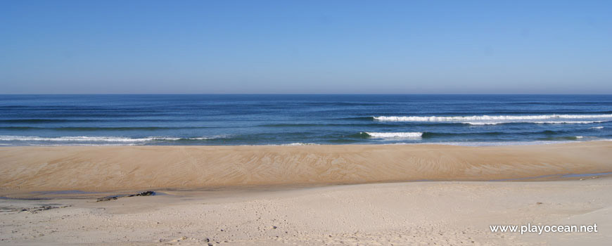 Sea at Praia do Pedrogão Beach