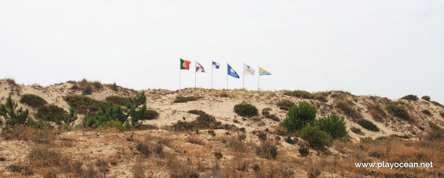 Banners of Praia do Garrão (West) Beach