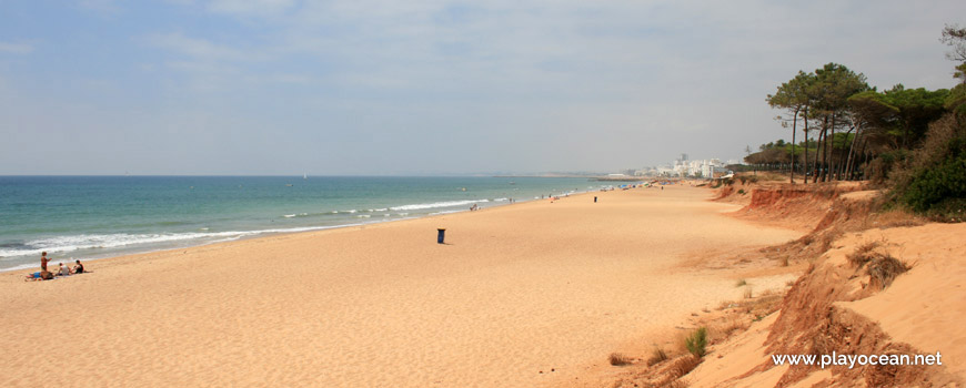 Oeste na Praia de Loulé Velho