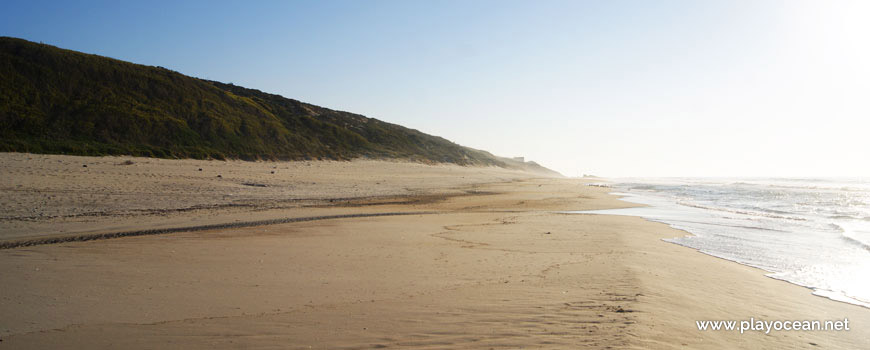 South of Praia das Valeiras Beach