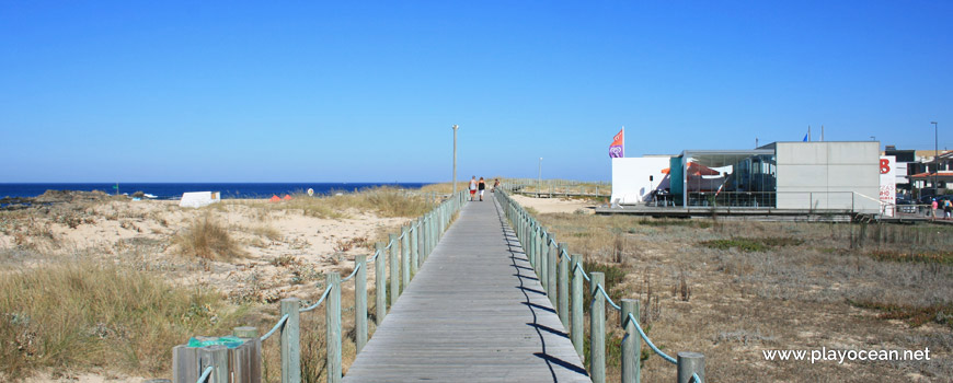 Passadiço na Praia da Agudela