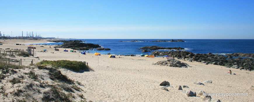 Rochas na Praia da Agudela