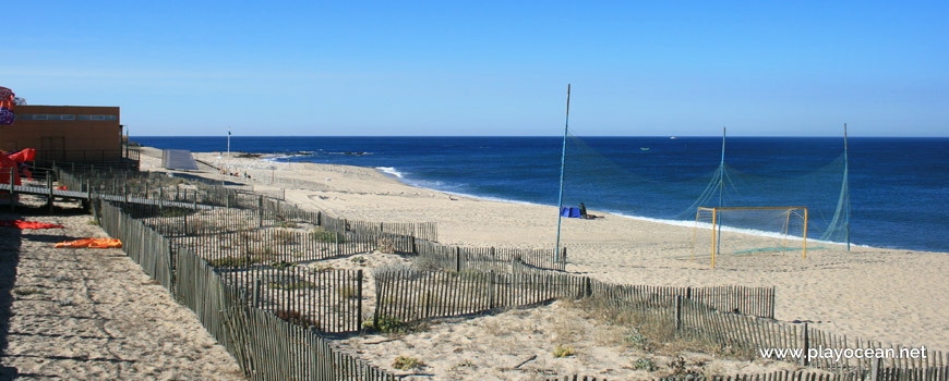 Fences at Praia de Angeiras (North) Beach