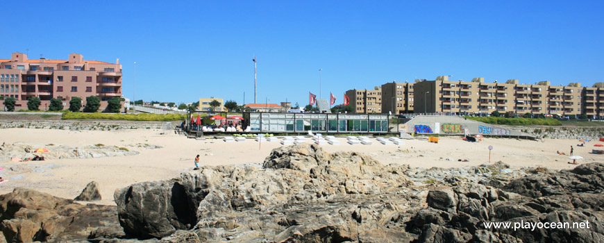 Bar of Praia do Fuzelhas Beach