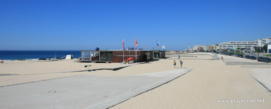 Bar at Praia de Leça da Palmeira Beach