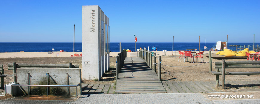 Entrada, Praia da Memória