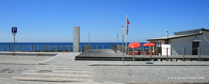 Entrance to Praia do Paraíso Beach