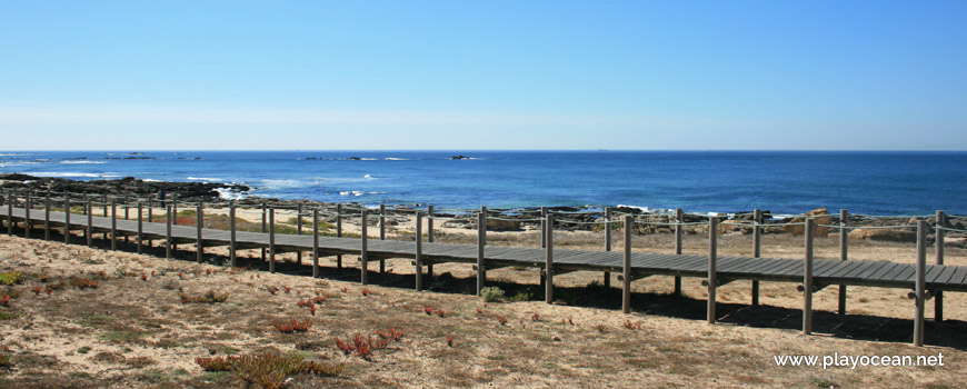 Walkway at Praia do Paraíso Beach