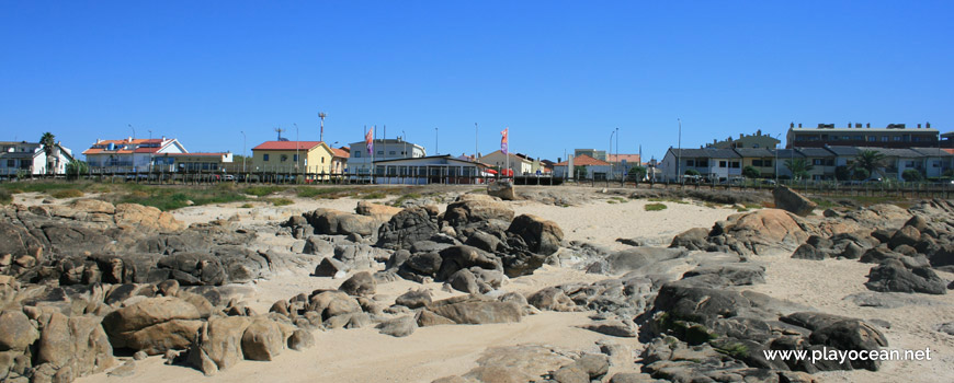 Bar at Praia do Paraíso Beach