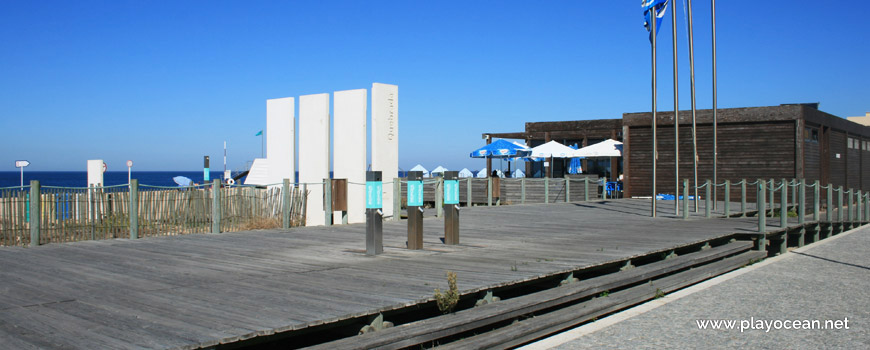 Entrance, Praia da Quebrada Beach