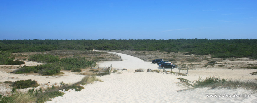 Estacionamento na Praia de Mira (Sul)