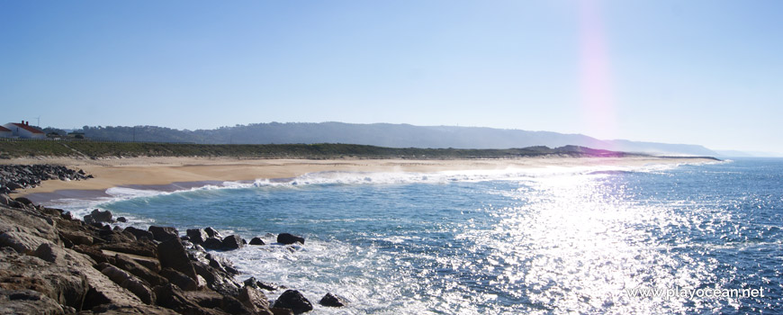 View over Praia da Entrada do Porto Beach