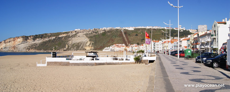 Entrance of Praia da Nazaré Beach