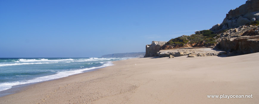 North at Praia da Estrela Beach