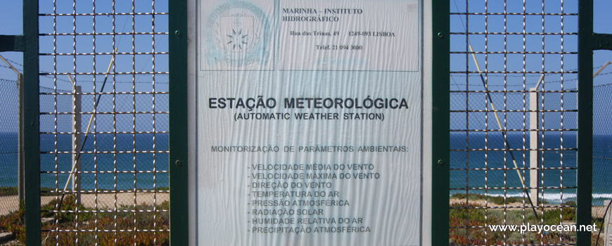 Bulletin at Praia do Pico da Antena Beach