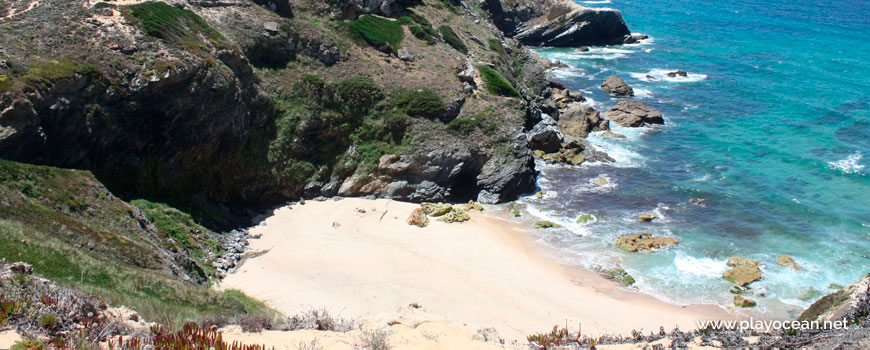 Praia da Angra da Cerva Beach