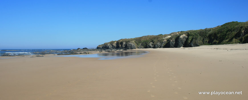 North at Praia do Brejo Largo Beach