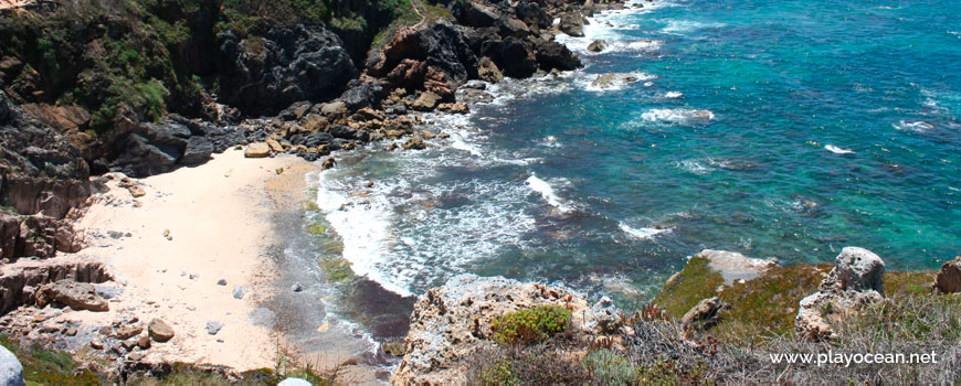 South at Praia do Burdo Beach