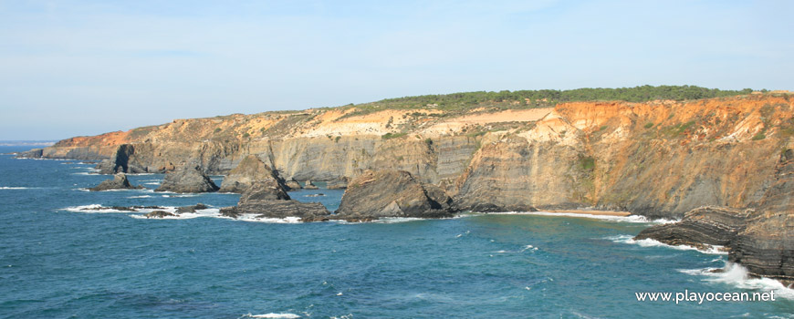 Surroundings of Praia do Cão Beach