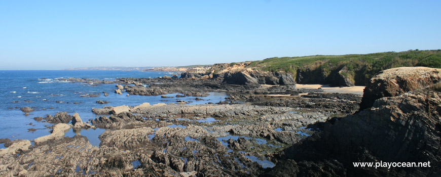 Rochas na Praia do Cavalo