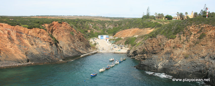 Boats ramp, Praia da Entrada da Barca Beach