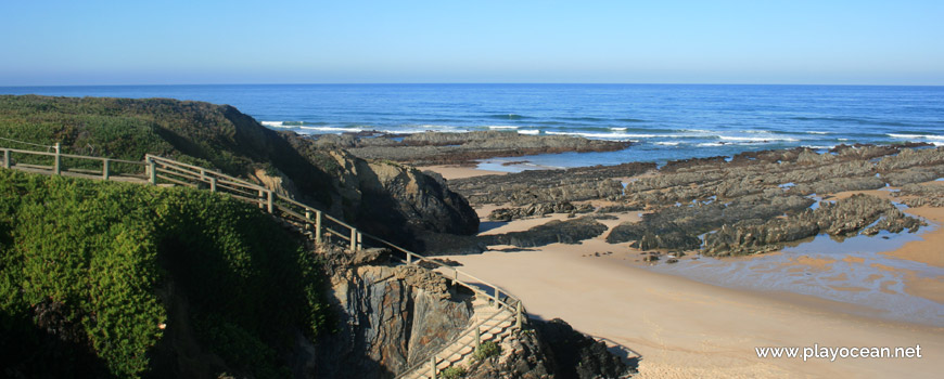 Escadaria para a Praia de Nossa Senhora 