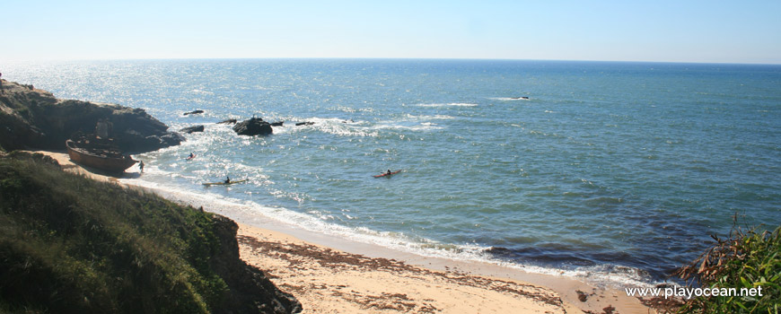 Canoístas na Praia do Patacho