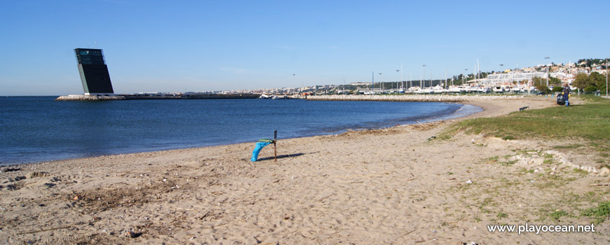 Praia de Algés Beach