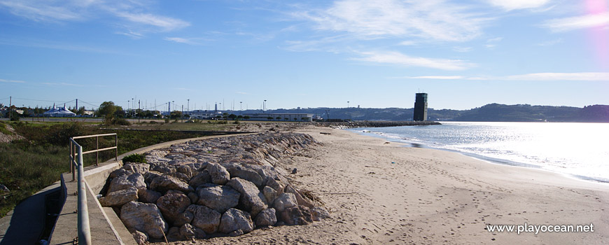 Este na Praia do Dafundo