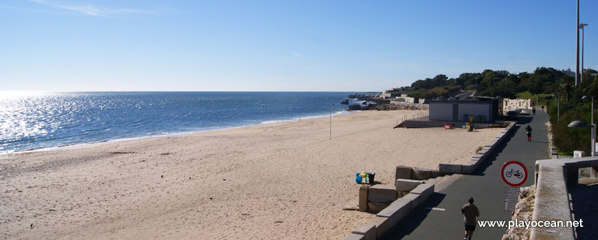 Praia de Paço de Arcos Beach