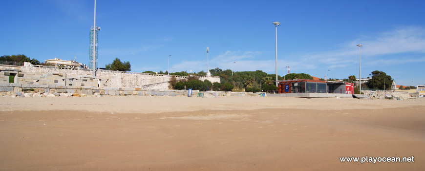 Bar at Praia de Paço de Arcos Beach