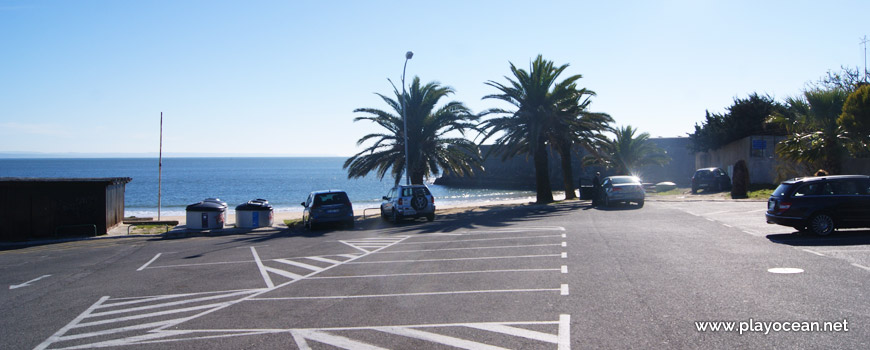 Parking, Praia da Torre Beach