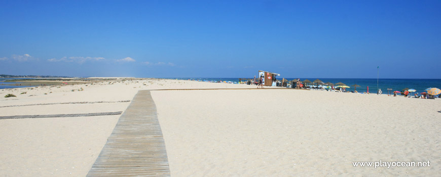 Este na Praia da Fuseta (Mar)