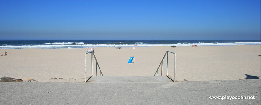 Access to Praia de Esmoriz Beach