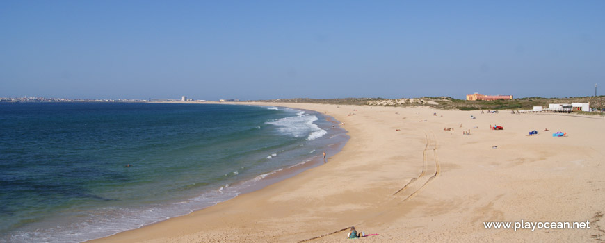 North at Praia da Consolação Beach