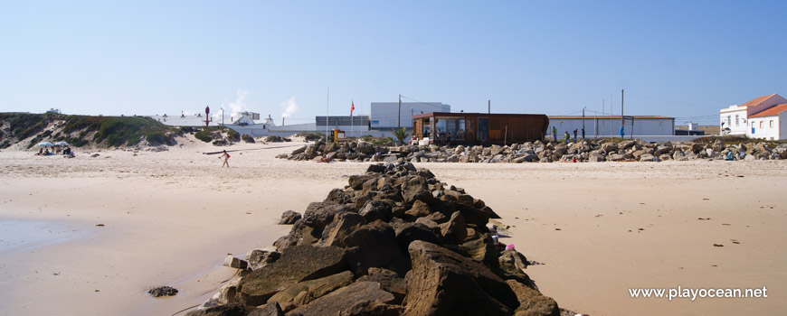 Bar na Praia da Gâmboa