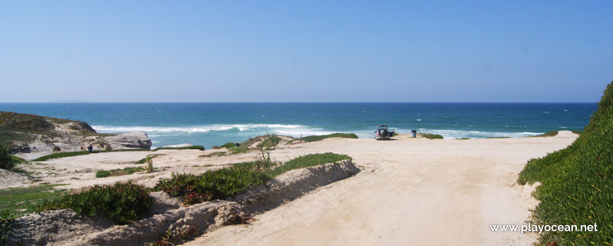 Parking, Praia do Pico da Mota Beach