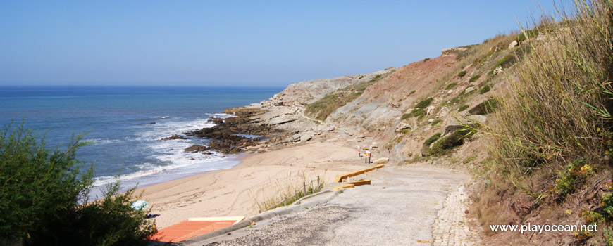 Access to Praia de São Bernardino Beach