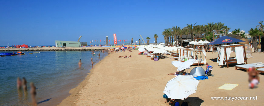 Oeste na Praia da Marina de Portimão