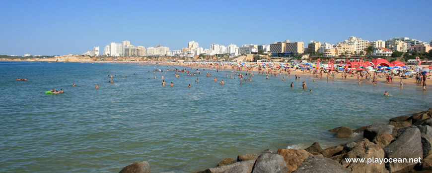 Zona de banhos na Praia da Rocha