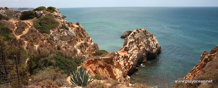 Cliff at Praia do Valentim de Carvalho Beach