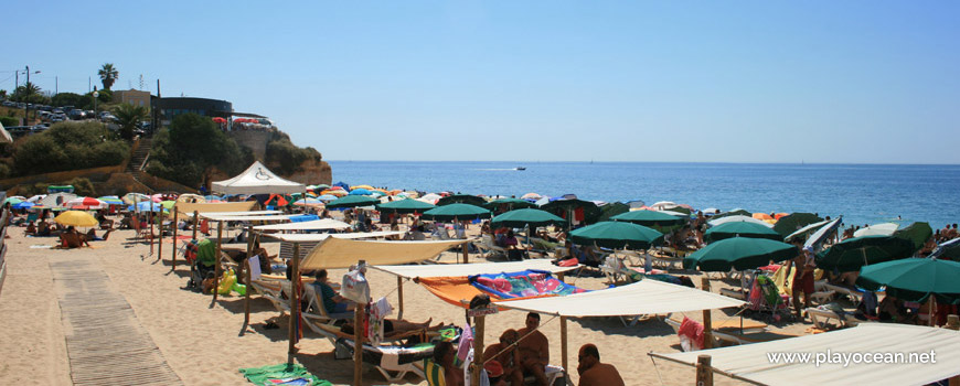 Awnings rental at Praia do Vau Beach